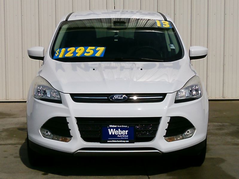 2013 White Ford Escape SE